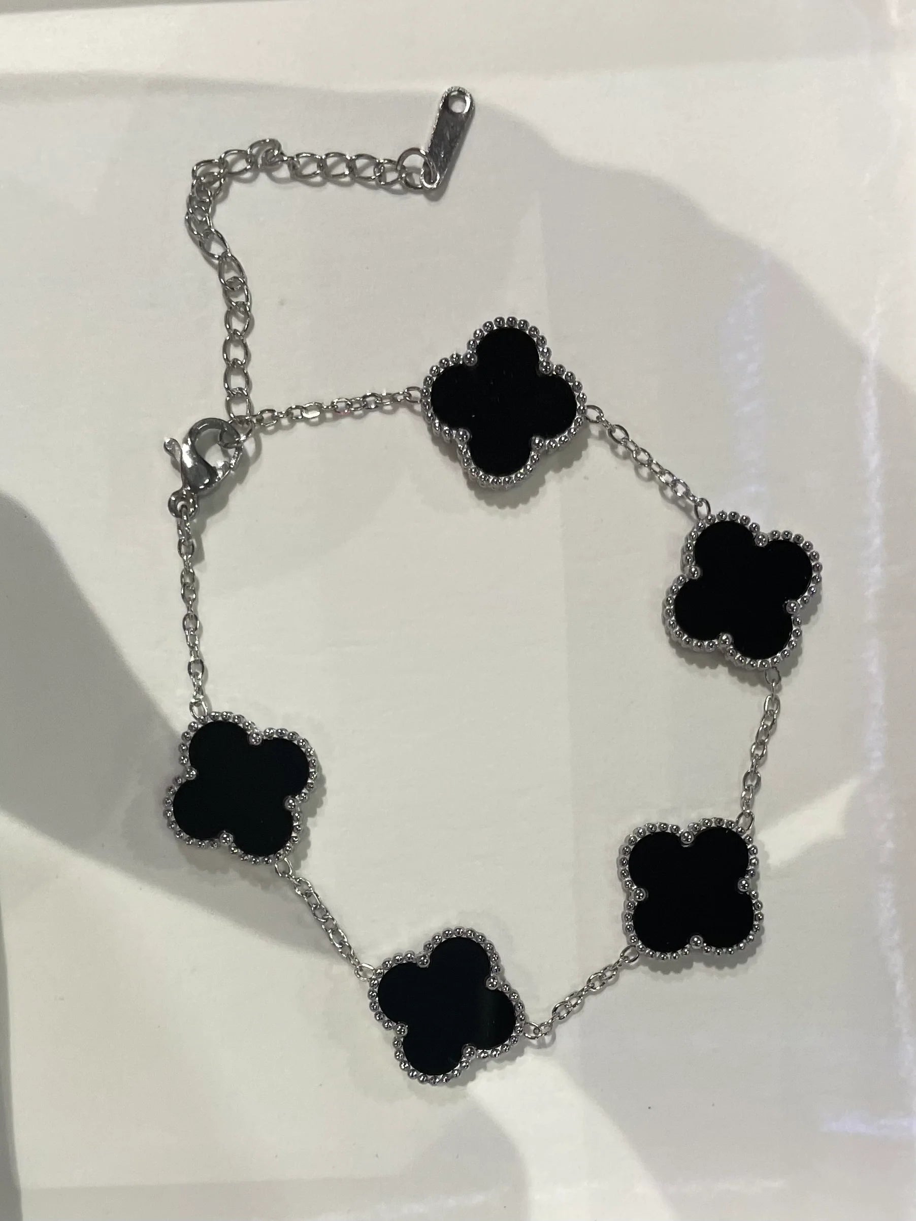 Pulsera Trébol Trebol Van Cleef con Caja de Regalo